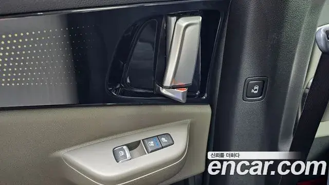 Kia Carnival 2024 — Фото 18/20