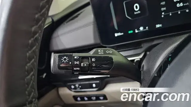 Kia Carnival 2024 — Photo 1/32