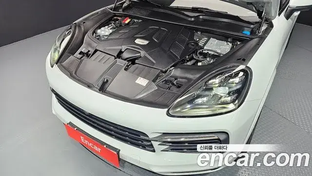 Porsche Cayenne 2020 — Фото 5/20