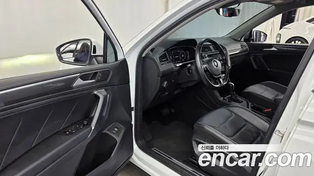 Volkswagen Tiguan Allspace 2020 — ფოტო 6/20