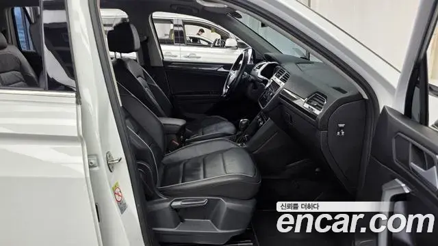 Volkswagen Tiguan Allspace 2020 — ფოტო 17/20