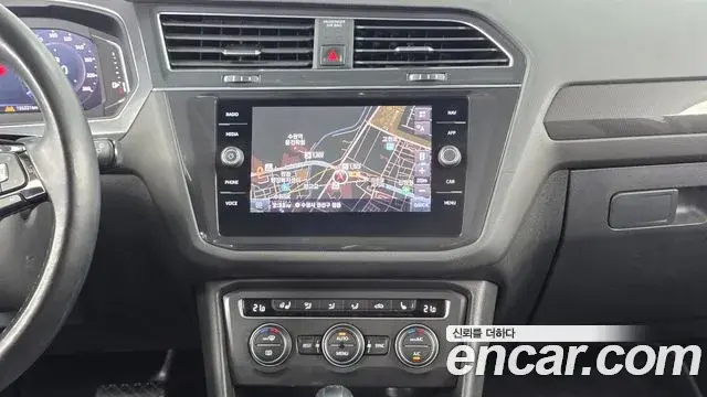 Volkswagen Tiguan Allspace 2020 — ფოტო 18/20
