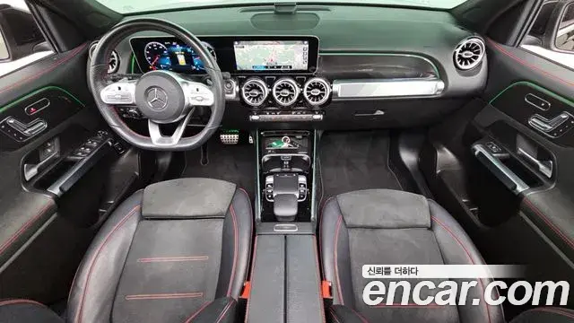Mercedes-Benz GLB-Class 2020 — Фото 9/20