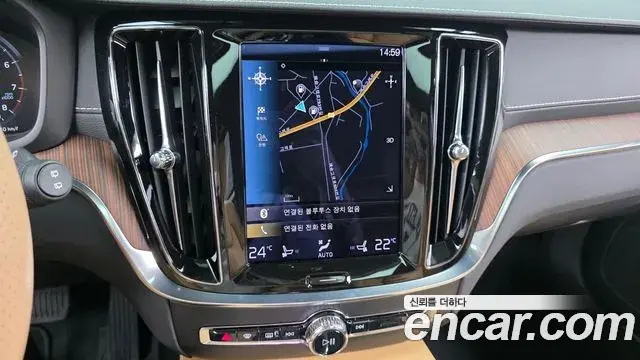 Volvo V60 Cross Country 2022 — Фото 13/20