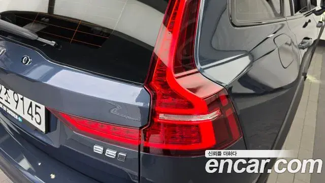 Volvo V60 Cross Country 2022 — ფოტო 9/34