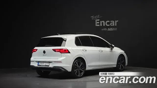 Volkswagen Golf 2026 — Şəkil 22/32