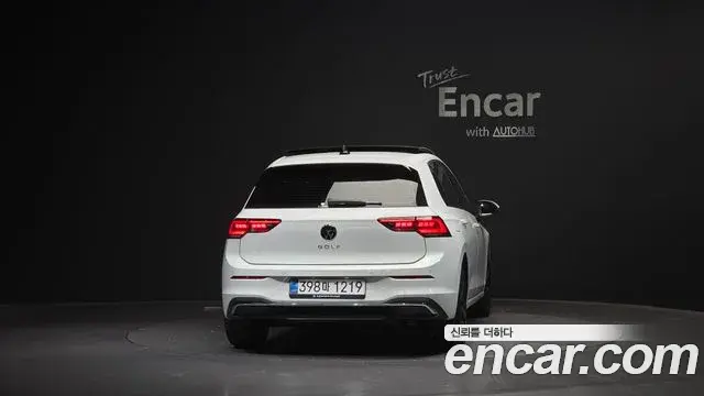 Volkswagen Golf 2026 — Şəkil 18/32
