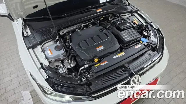 Volkswagen Golf 2026 — Şəkil 9/32