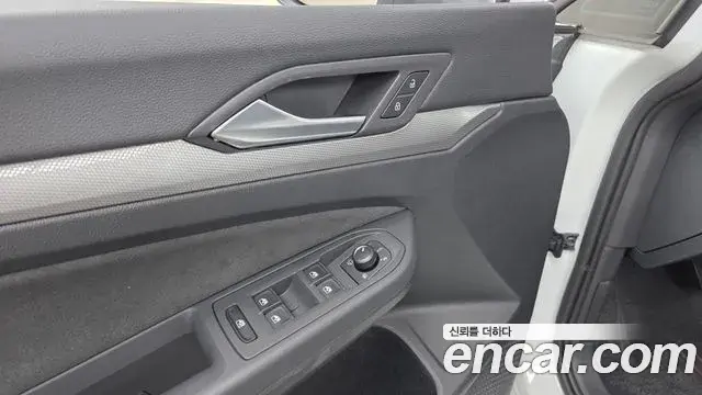 Volkswagen Golf 2026 — Şəkil 25/32