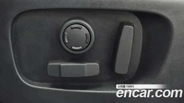 Land Rover Discovery Sport 2020 — ფოტო 29/33
