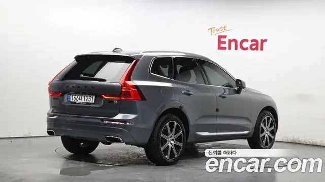 Volvo XC60 2019 — Фото 2/20