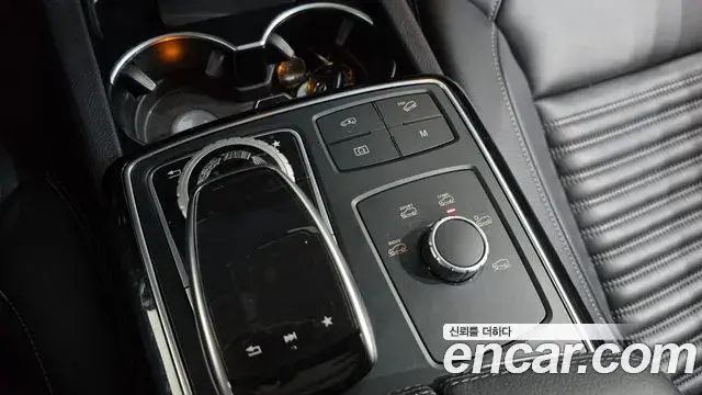 Mercedes-Benz GLE-Class 2018 — Фото 20/20
