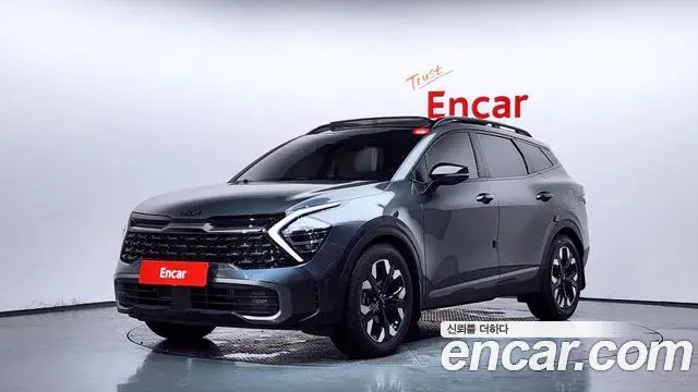 Kia Sportage 2023 — Фото 1/20