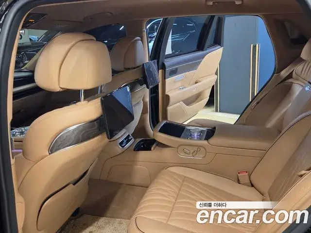 Genesis G90 2022 — Фото 12/16