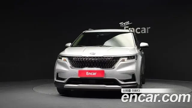 Kia Carnival 2021 — Photo 2/20