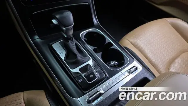 Kia Carnival 2021 — Photo 8/20