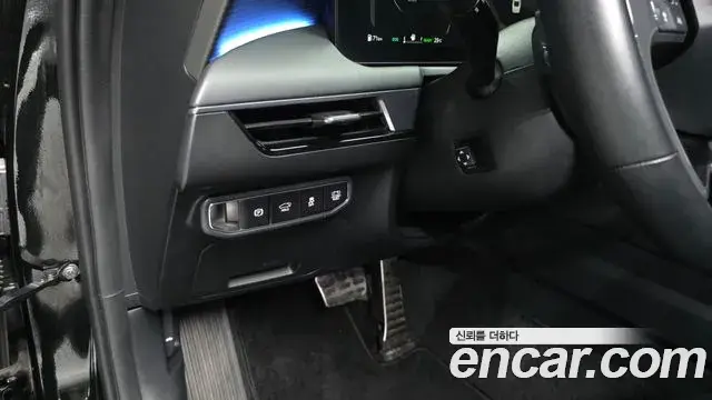 Kia K8 2025 — Şəkil 32/36