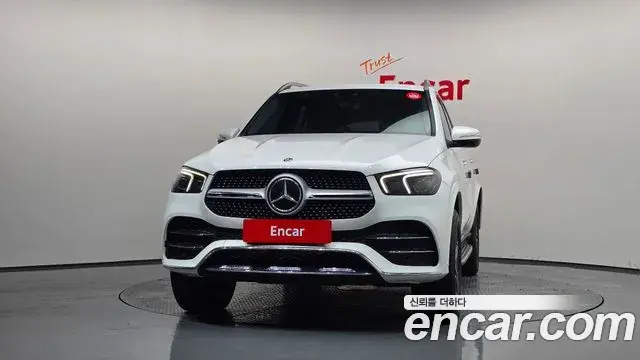 Mercedes-Benz GLE-Class 2019 — Фото 2/20