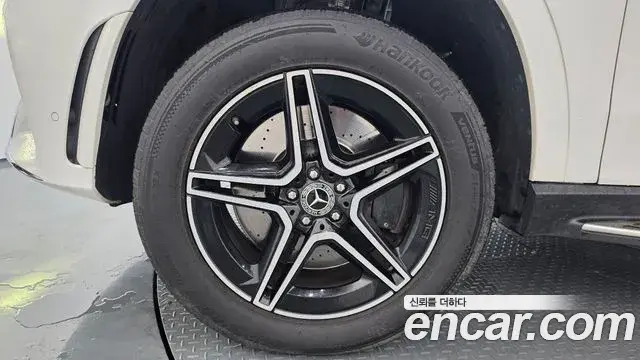 Mercedes-Benz GLE-Class 2019 — Фото 4/20