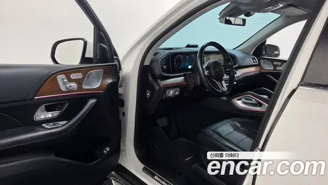 Mercedes-Benz GLE-Class 2019 — Фото 8/20