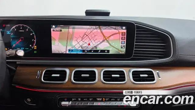 Mercedes-Benz GLE-Class 2019 — Фото 12/20