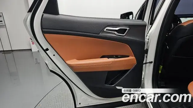 Kia Sportage 2022 — Şəkil 13/33