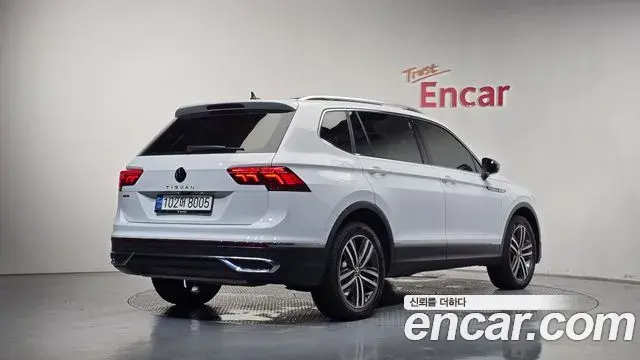 Volkswagen Tiguan Allspace 2022 — Photo 4/20