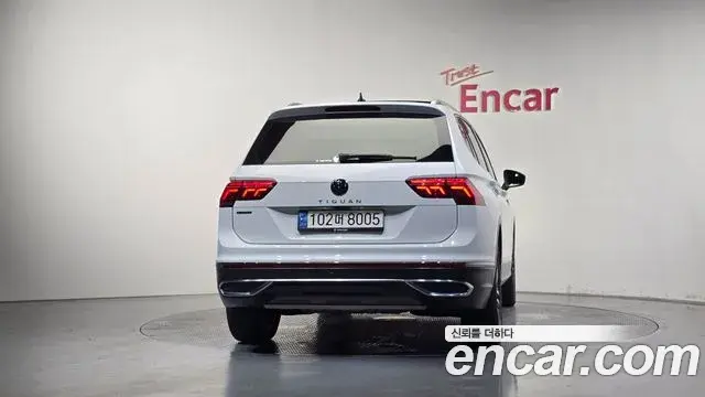 Volkswagen Tiguan Allspace 2022 — Photo 18/20
