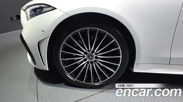 Mercedes-Benz CLS-Class 2023 — Photo 5/20