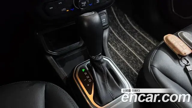 Jeep Renegade 2020 — Фото 9/20