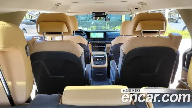 Kia Carnival 2023 — Photo 12/20