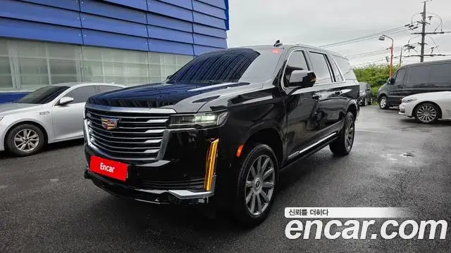 Cadillac Escalade 2022 — ფოტო 18/36