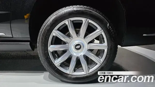 Cadillac Escalade 2022 — ფოტო 11/36