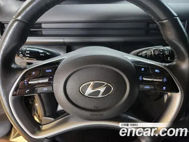 Hyundai Staria 2023 — Фото 9/17