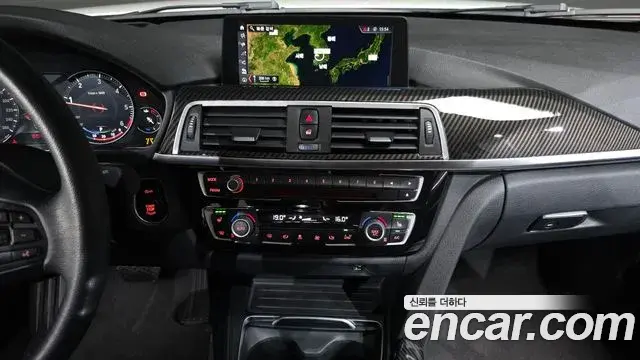 BMW 3 Series 2018 — Фото 14/20