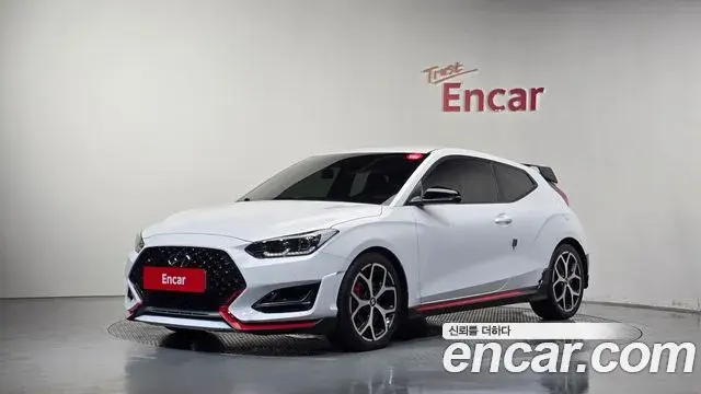 Hyundai Veloster 2022 — Фото 1/20
