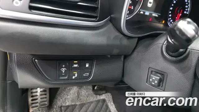 Genesis G70 2018 — Şəkil 32/34