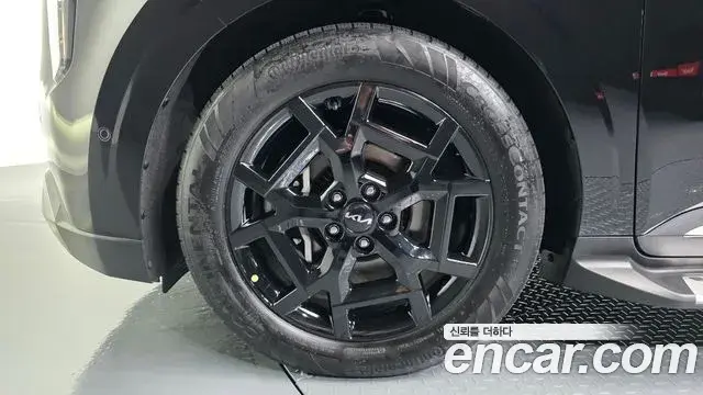 Kia Carnival 2024 — Photo 5/20
