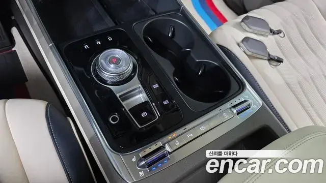 Kia Carnival 2024 — Photo 8/20