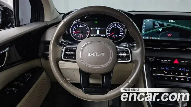 Kia Carnival 2022 — Photo 13/20
