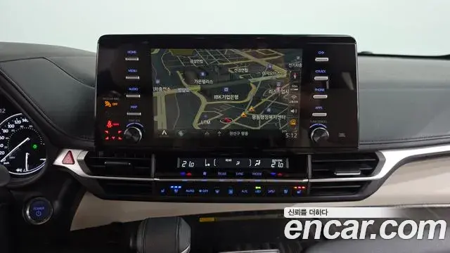 Toyota Sienna 2023 — Photo 7/35