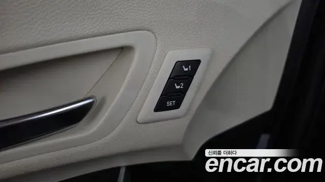 Toyota Sienna 2023 — Photo 14/35