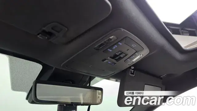Toyota Sienna 2023 — Photo 27/35