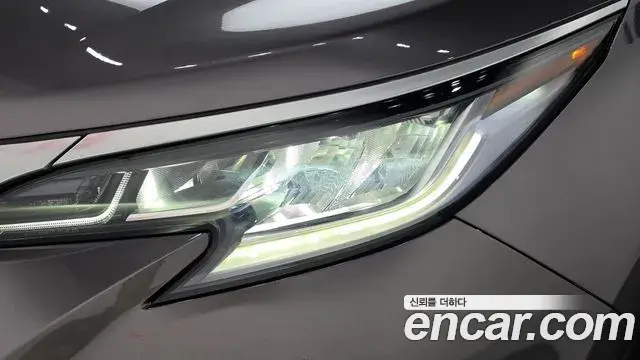 Toyota Sienna 2023 — Photo 18/35