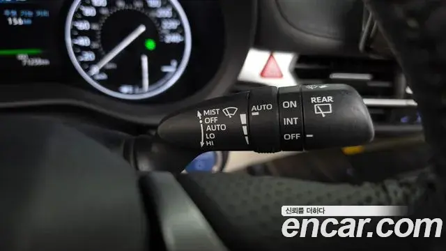 Toyota Sienna 2023 — Photo 31/35