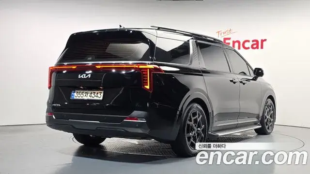 Kia Carnival 2023 — Photo 2/20