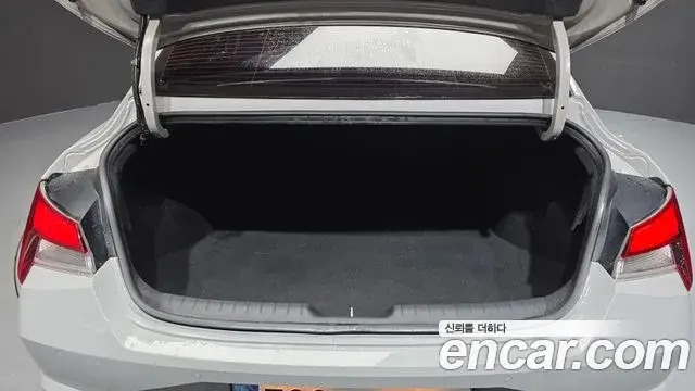 Hyundai Avante 2021 — Фото 19/20