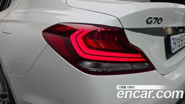 Genesis G70 2020 — Photo 9/35
