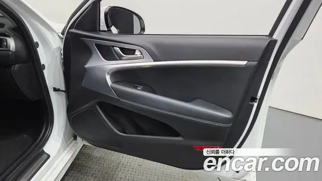 Genesis G70 2020 — Photo 3/35