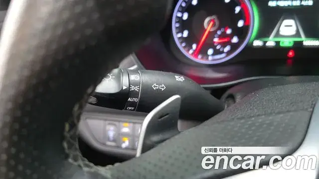 Genesis G70 2020 — Photo 20/35